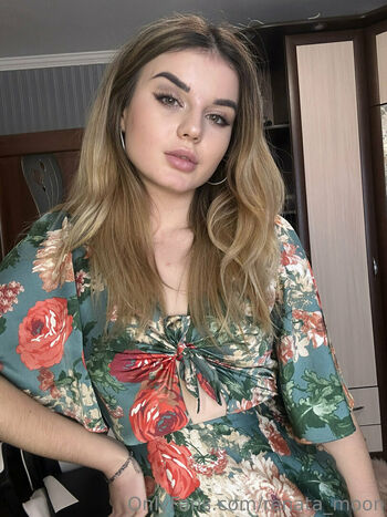 Renata_moon