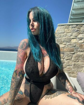 Riae Suicide