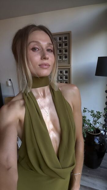 Rita Volk