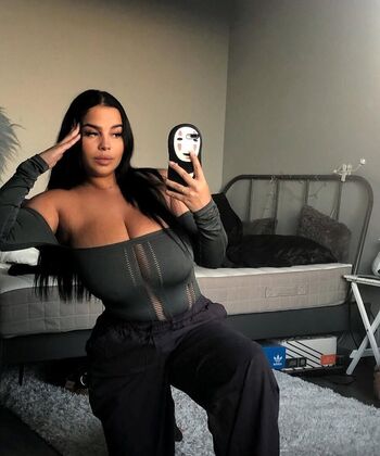Romyisabellaa