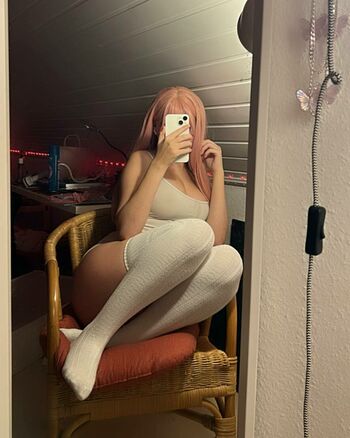 rosegirl242