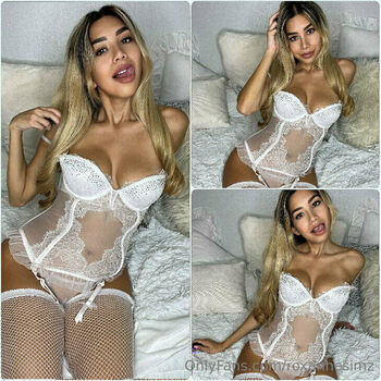 roxannesimz