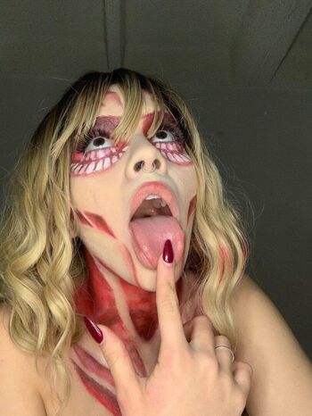 Sabrina_Bloom_