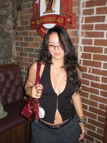 Sabrina Pezeshkian