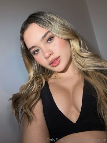 Sabrinasweeney