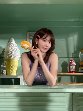 Sakura Miyawaki 宮脇 咲良