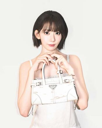 Sakura Miyawaki 宮脇 咲良