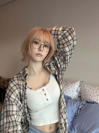Sakura Miyawaki 宮脇 咲良