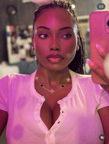 Samantha Marie
