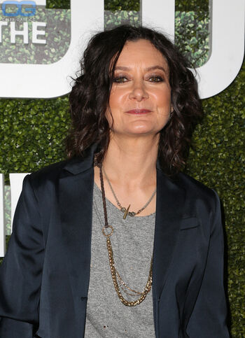 Sara Gilbert