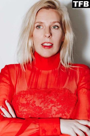 Sara Pascoe