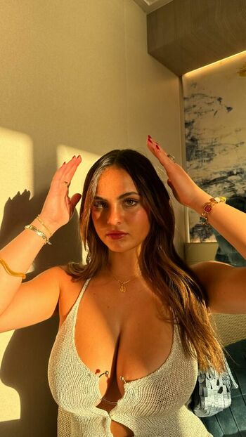Sarabella Harris