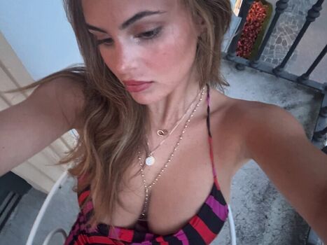 Sarabella Harris
