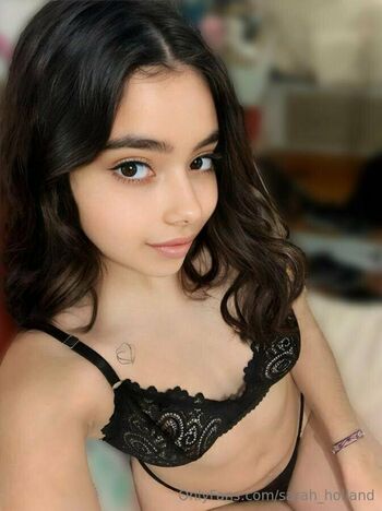 sarah_holland