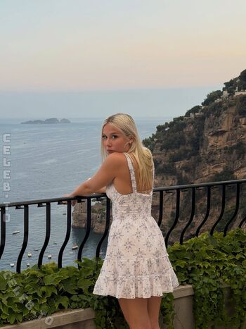 Sarahtoninx9_