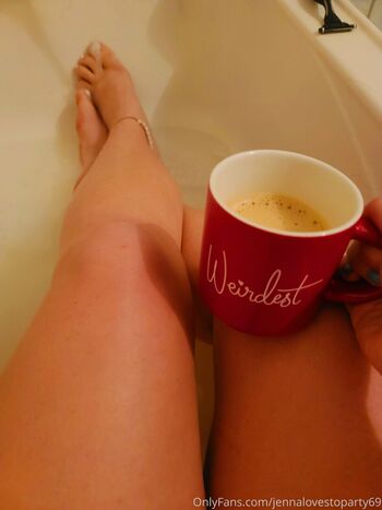 sarahyournaughtygirl69