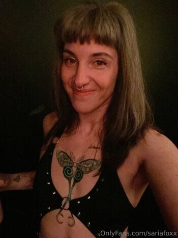 sariafoxx