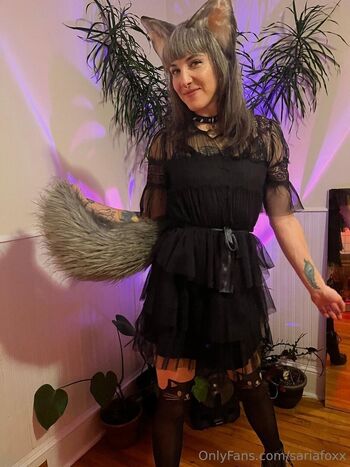 sariafoxx