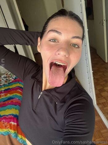 Sasha Tongue Princess