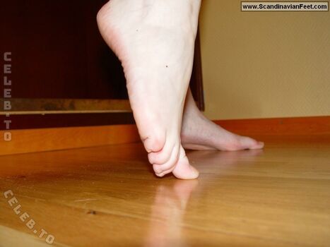Scandinavian Feet