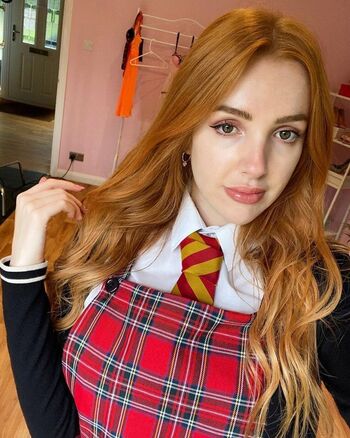 Scarlet Jones