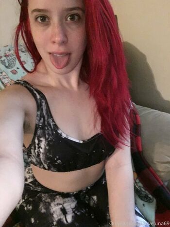 scarletmoon69