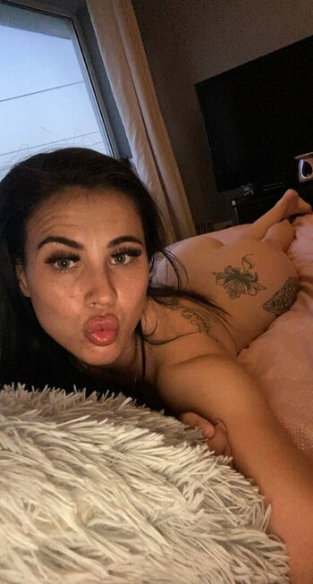 Seductive-Shan