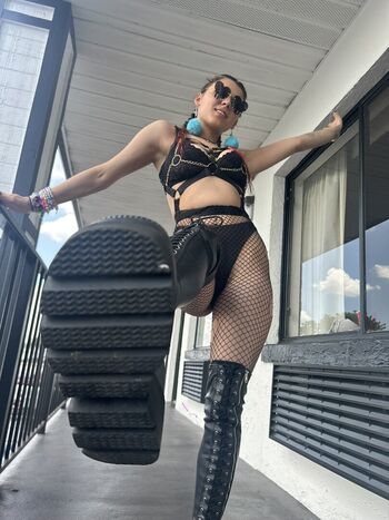 Selinasweets Hailhalizzle