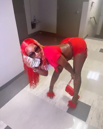 Sexxy Red