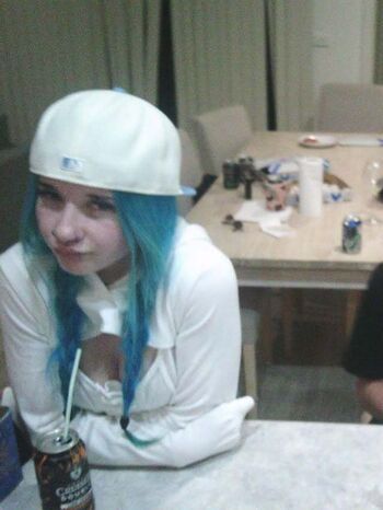 Shae Evans / YEETFEET