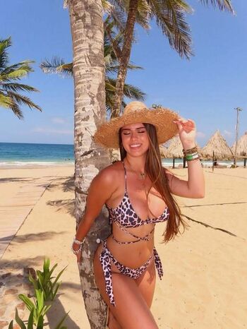 Shantall Calore Fernandez