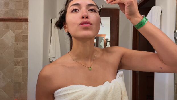 Shanti Tan