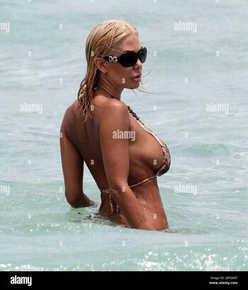 Shauna Sand