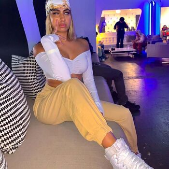Shayna