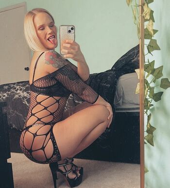 Shazza McKenzie