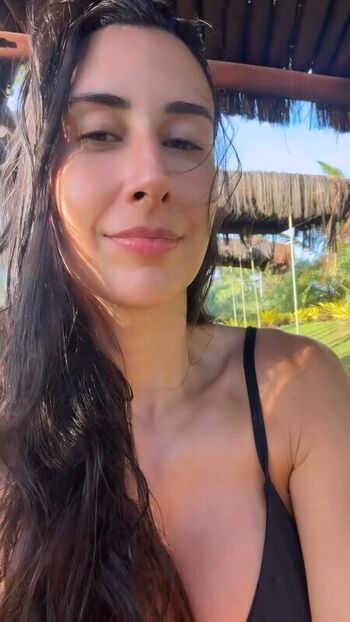 Sheilla Castro
