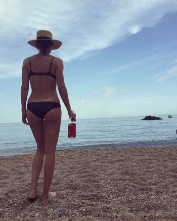 Shelley Hennig