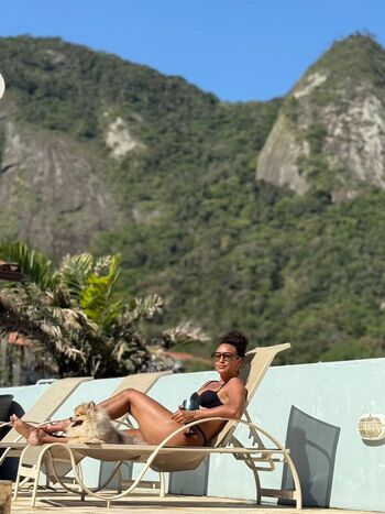 Sheron Menezes