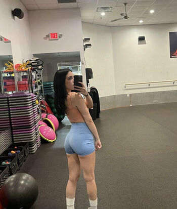 Shilynn Velez