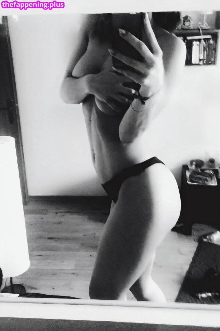 Show Your Girlfriend