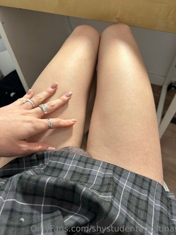 shystudentagostina