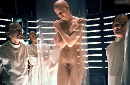 Sigourney Weaver