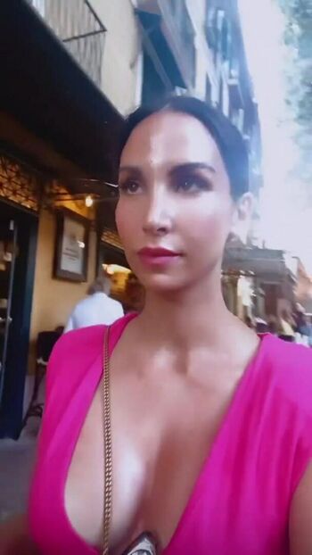 Sila Sahin