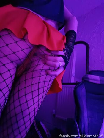 silkiemoth95
