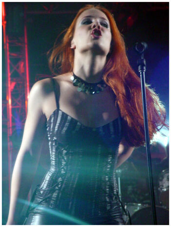 Simone Simons