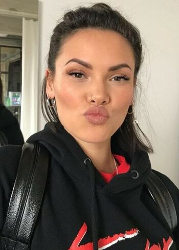 Sinead Harnett