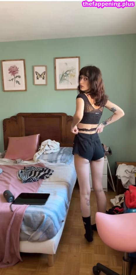 Skinny_emmy