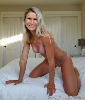 Skinny Homemade Milf
