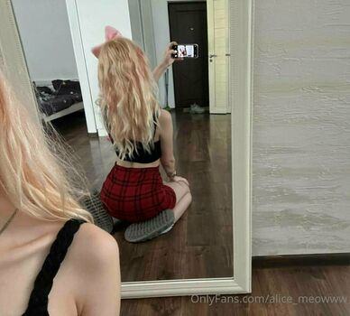 skinny_tyan