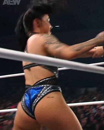 (Skye Dolecki) Skye Blue AEW